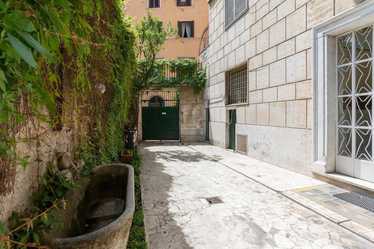 Rome As You Feel - Pellegrino Luxury Apartment With Balcony ภายนอก รูปภาพ